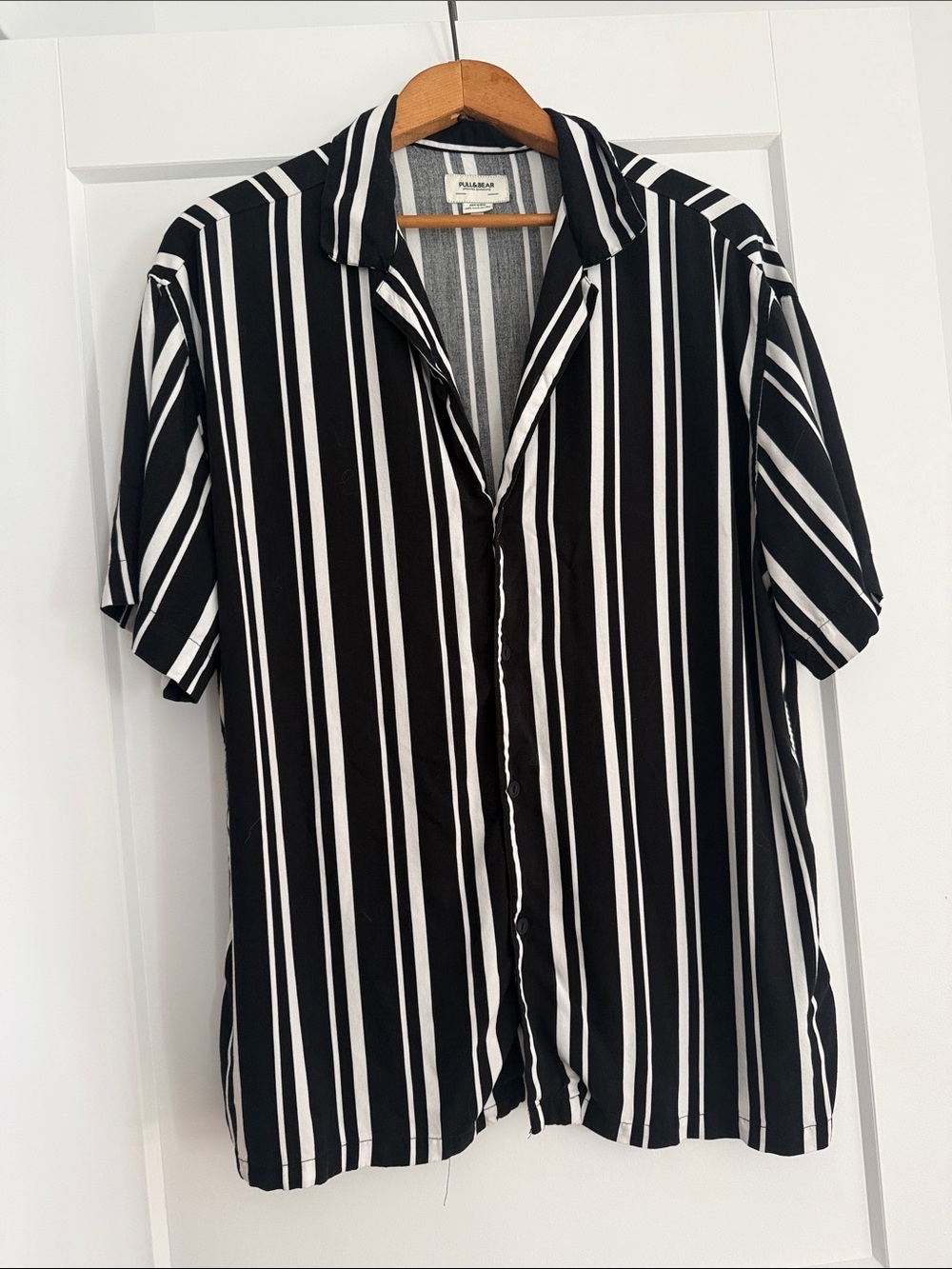 Pull&Bear Button Down Top, Size Large
